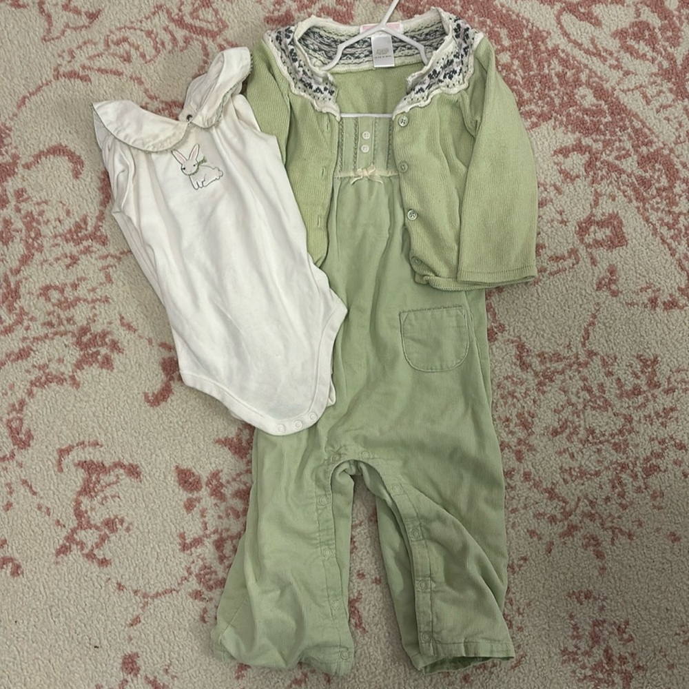 GUC 12-18m Janie and Jack spring green 3 piece set